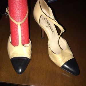 CHANEL heels T strap tan and black 8.5